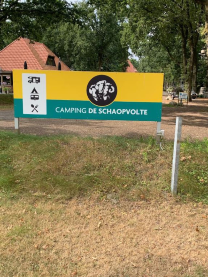 Bord van camping De Schaopvolte in Eext
